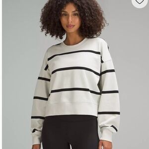 NWT Lululemon Perfectly Oversized Crop Crew size 8